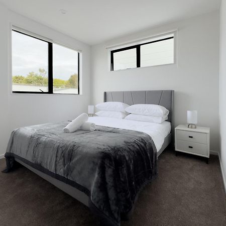 Modern 3-Bds Townhouse In South Aucklandヴィラ エクステリア 写真
