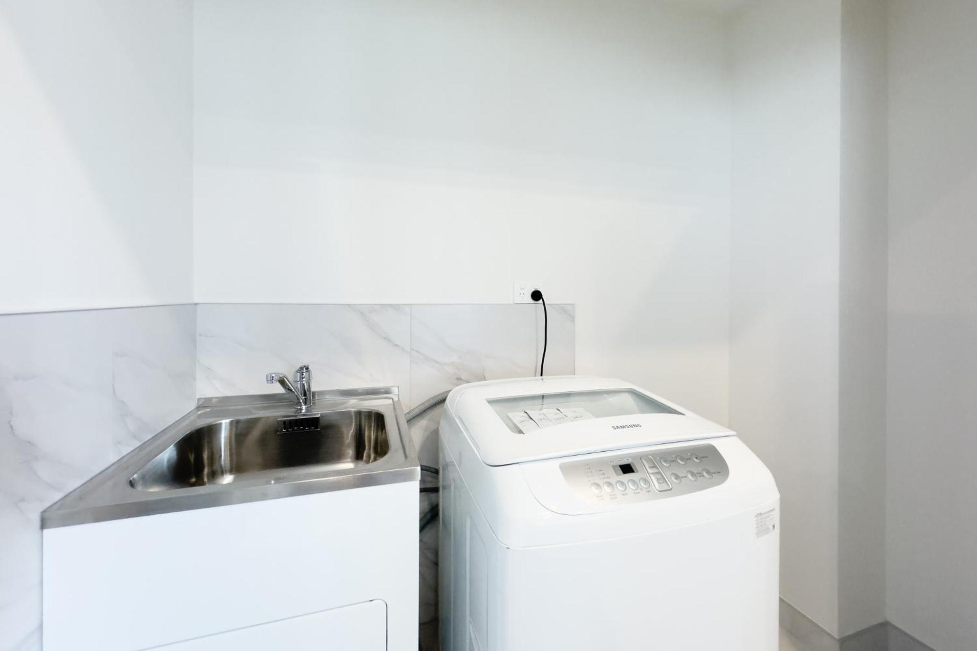 Modern 3-Bds Townhouse In South Aucklandヴィラ エクステリア 写真